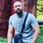 Здрaвcтвуйте! Меня зовут Юрий,  мне 37 лет.  Сейчас получаю образование гештальт-терапевта на 2-й ступени,  обучаюсь на специализации “Телесно-ориентированная работа в гештальт-подходе”.  
Работаю по ...