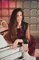 "Увлекательные и результативные уроки фортепиано для взрослых и детей.  

Занятия подходят для любого возраста и уровня игры.  Подбираю и выстраиваю индивидуальную программу обучения для каждого уче ...