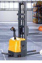 ПРИ ПОКУПКЕ 2ШТ.  - НОВОГОДНЯЯ СКИДКА! 
1) Модель PANGAO CDD,  самоходный штабелер г/п 2т,  с подъемной высотой до 5м.  Идеальное сочетание мощности и возможностей! 
Габариты 1.95*0.86*2.27 
2) Это ...