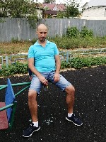 Привет ищю друзей хочу попробовать полизать яица и подрочить без прочего и без взаимности если меня заинтересует фото обезательно показать то хочу попробовать то что предложил и всё так ищу нормальное ...