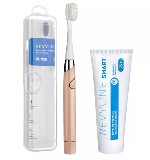 Удобная зубная щетка Revyline RL 030 с частотой колебания щетинок до 20 тыс.  в минуту.  Быстро ликвидирует налет,  массирует десны.  В комплекте - 2 насадки и бокс для перевозки щетки.  
Первая зубн ...