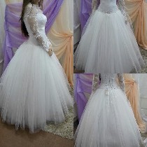 Дорогие невесты! В связи с закрытием салона, осуществляется распродажа новых свадебных платьев и свадебных аксессуаров ручной работы по закупочным ценам
- свадебные платья от 5000 до 15000
-свадебны ...