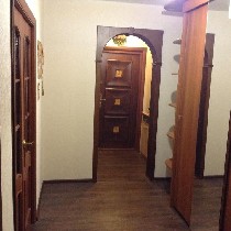 Продается 3-х комнатная квартира на 11 этаже 13 этажного панельного дома, облицованного кирпичом, в непосредственной близости от г.Зеленограда (2 км). Дом расположен в тихом месте, рядом лес, родник.  ...