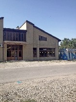 Продаю помещение в гор. Зеленокумск Ставропольского края по ул. Горького 151"А". Здание 2х этажное, 620 кв.м., на первом этаже в одном из помещений действующий магазин. Выгодное расположение - 5 минут ...