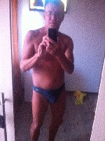 приглашу к себе на секс мне 28 лет русский приятный парень без манер , уни могу быть в активной и в пассивной роли , пар 173.67 ч 17/4 местом располагаю от метро речной вокзал не далеко можно и на ноч ...