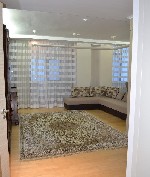 Светлая и уютная 2х-комнатная квартира в ж. к. "Хайвилл" с прекрасным видом из окна и горячим чаем ждет Вас. В вашем распоряжении 90 квадратных метров простора. Два санузла и большая кухня-студия.
К ...