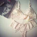 Оптовый склад предлагает нижнее белье и одежду для дома из натуральных тканей, комплекты, бюсты, трусы французкой марки Princesse tam-tam
Princesse tam-tam, нижнее белье для юных модниц от французско ...